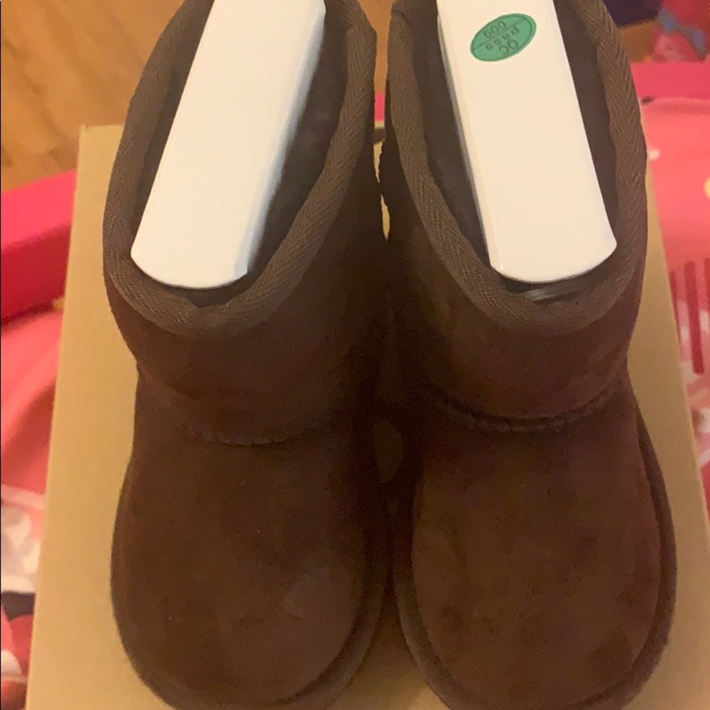 Toddler Uggs